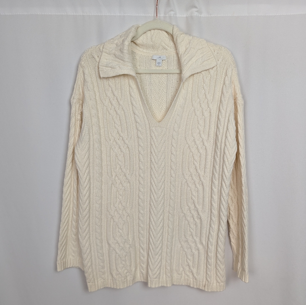 V-Neck Cable Knit Sweater - Cream